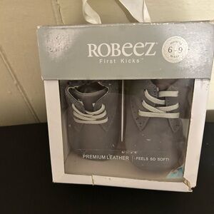 Nib Robeez Premium Leather First Kicks Size 6-9 Months
